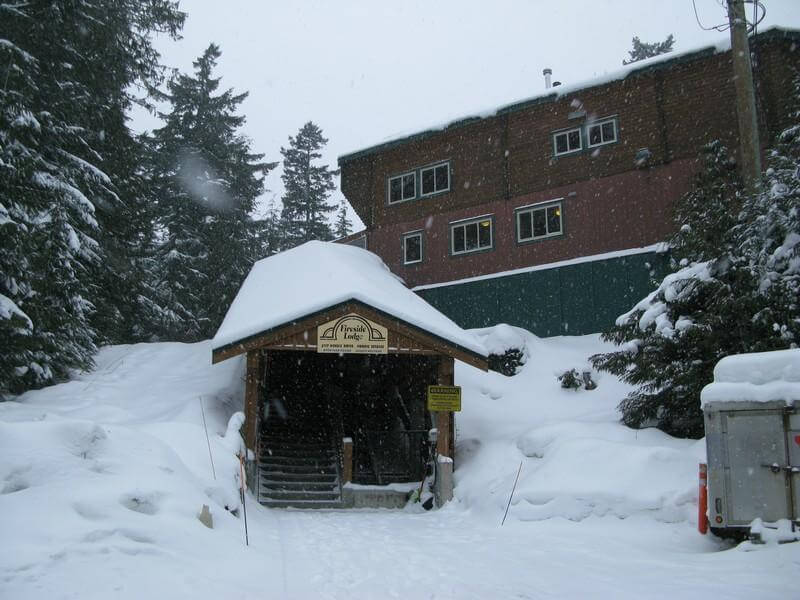 Fireside Lodge Whistler hostel exterior