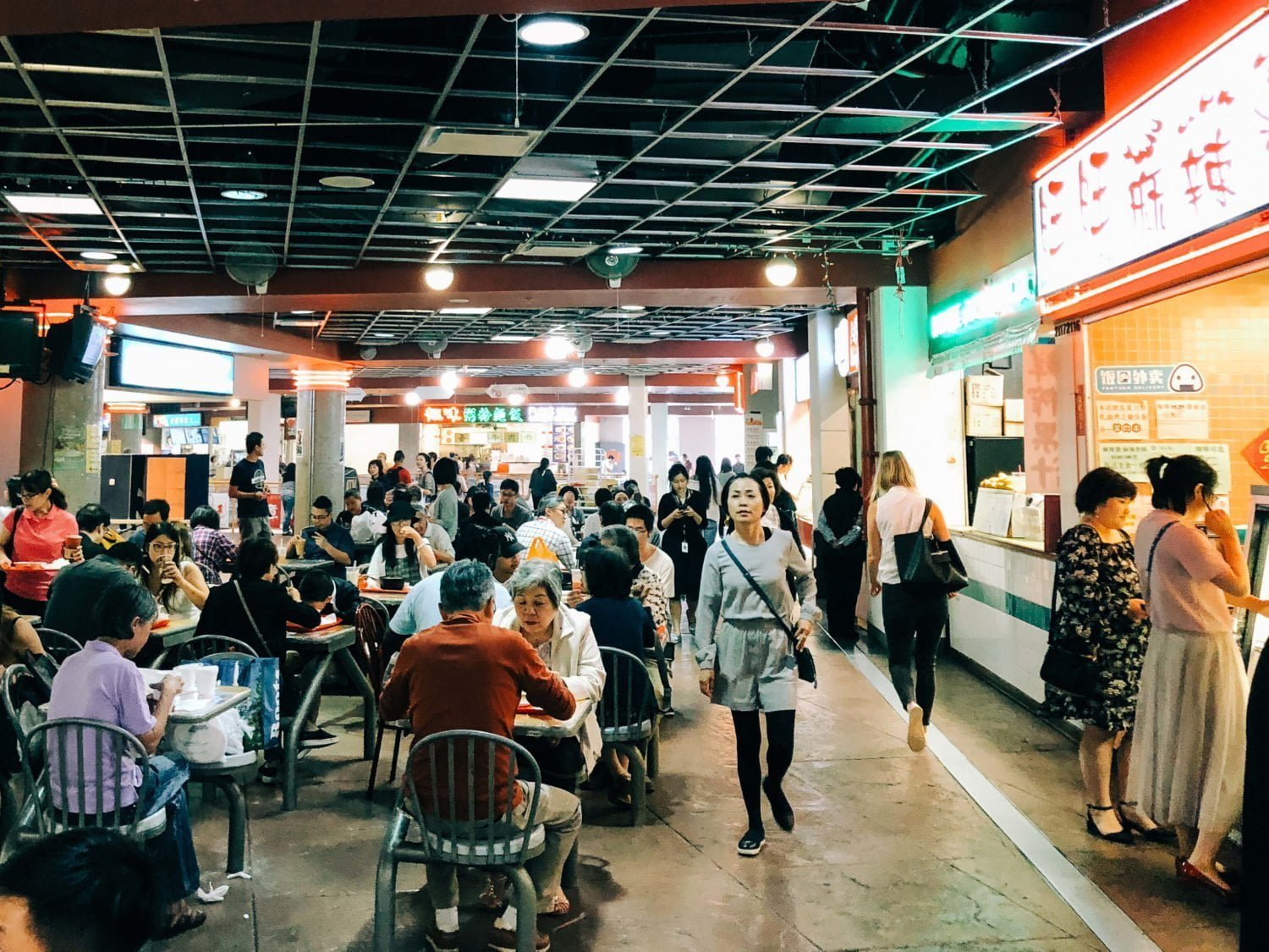 Diners and stalls at Crystal Mall