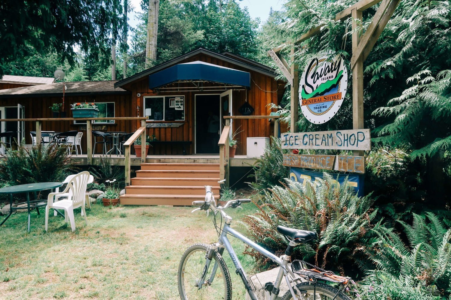 the only shop savary island