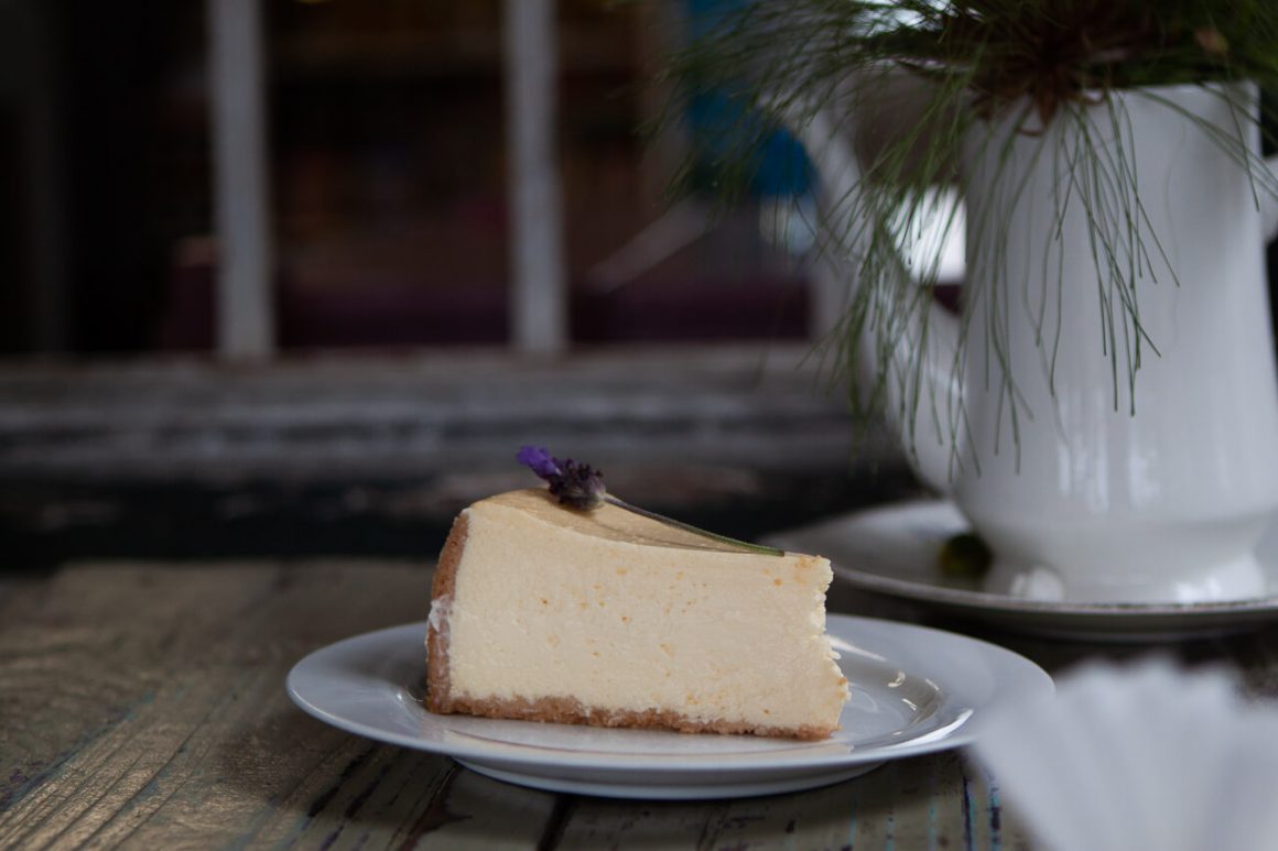 Slice of the best cheesecake in the Garden Route at Hoekwil in Wilderness.
