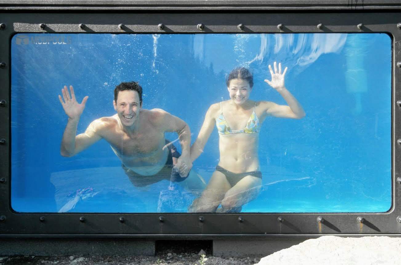 Chris and Kim underwater
