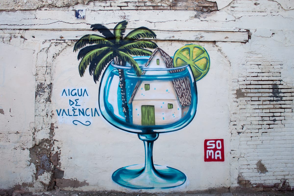 Agua de Valencia graffiti